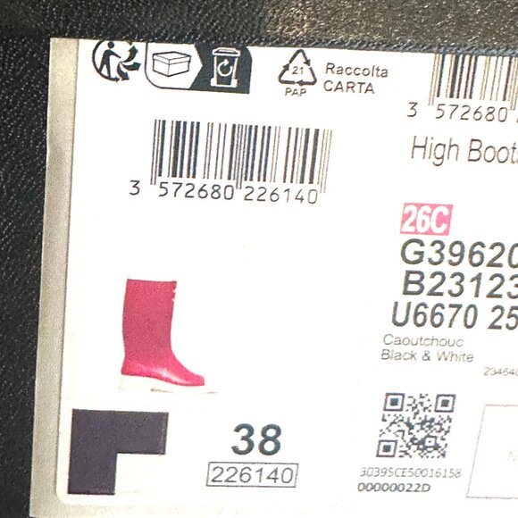 CHANEL 26C Rubber PVC CC Logo Two Tone Rainboots Rain Boots Black White - Picture 12 of 12